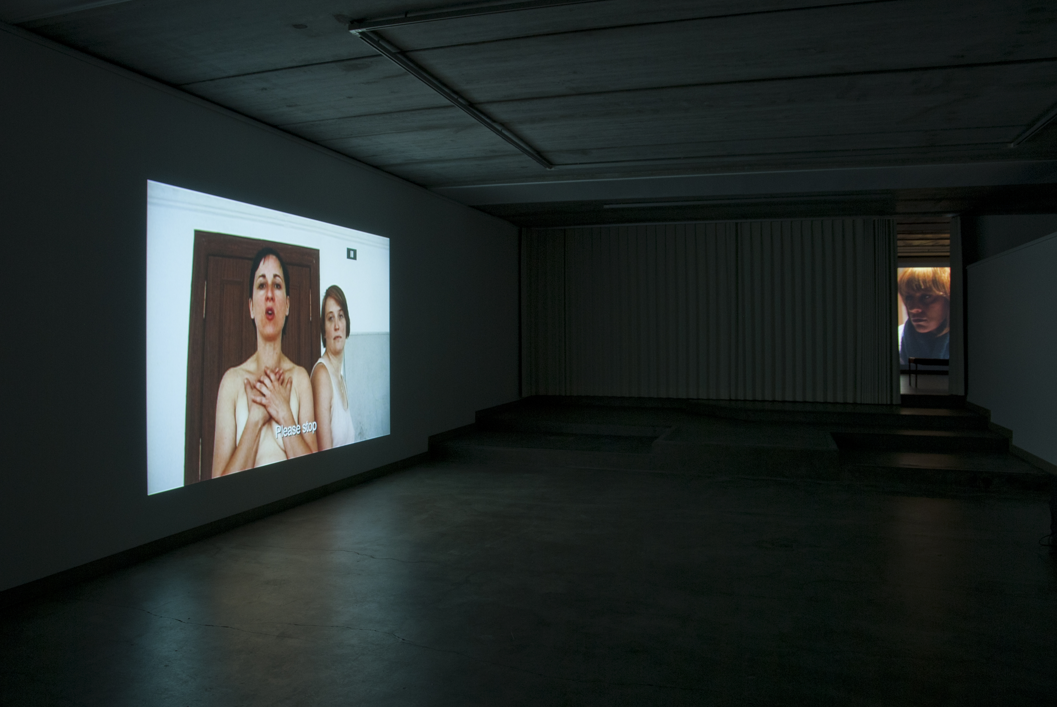 Keren Cytter, Tutorial, 2013 - exhibition view